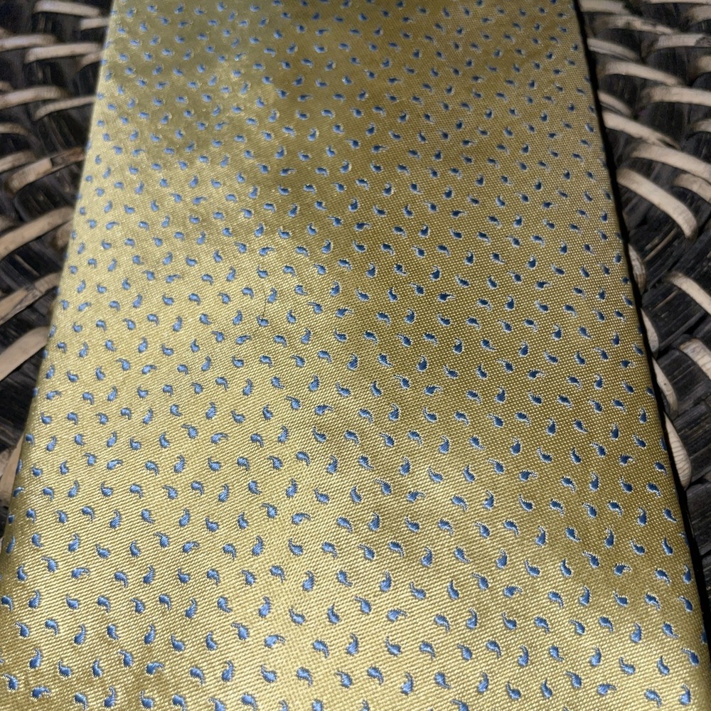 Brooks Brothers Pure Silk Men's Necktie‎ Trending Yellow Mini Blue Paisley 58" - Picture 8 of 8